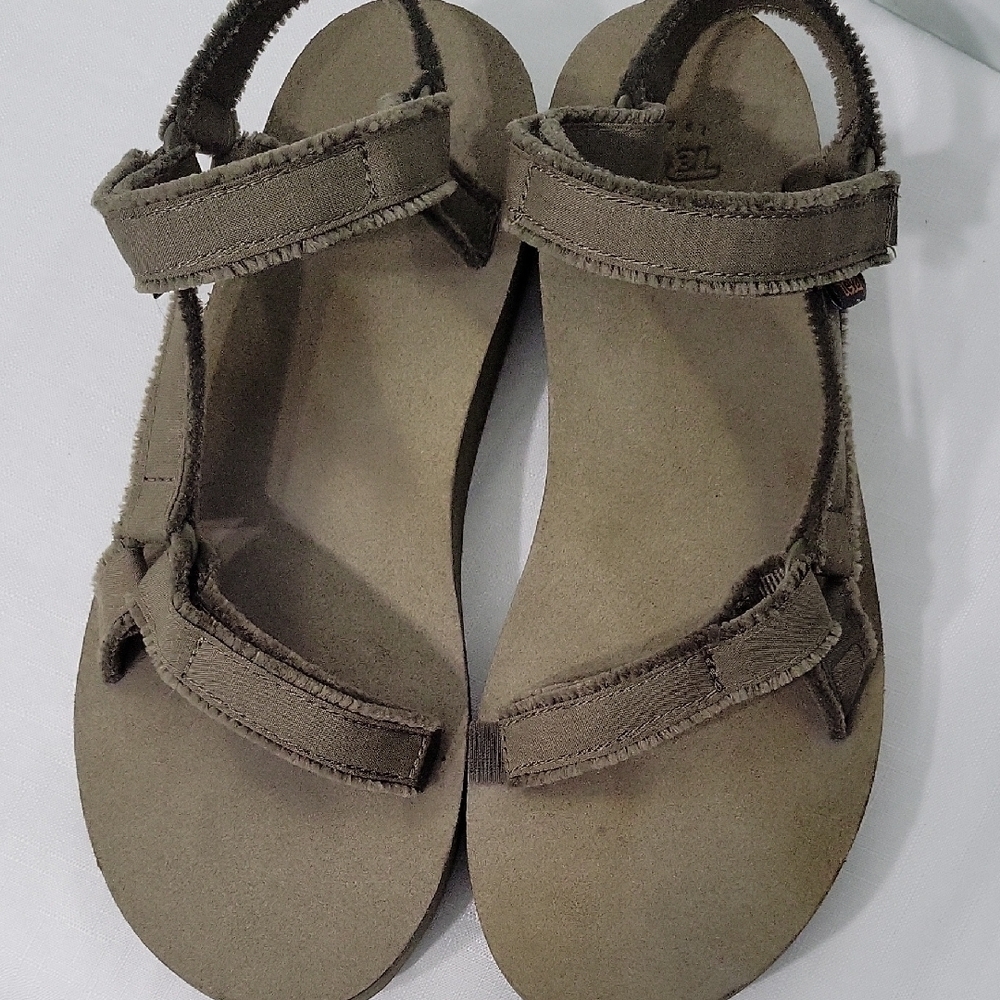 Teva Unisex Green Olive Color Sandals Size 11 - Picture 12 of 15